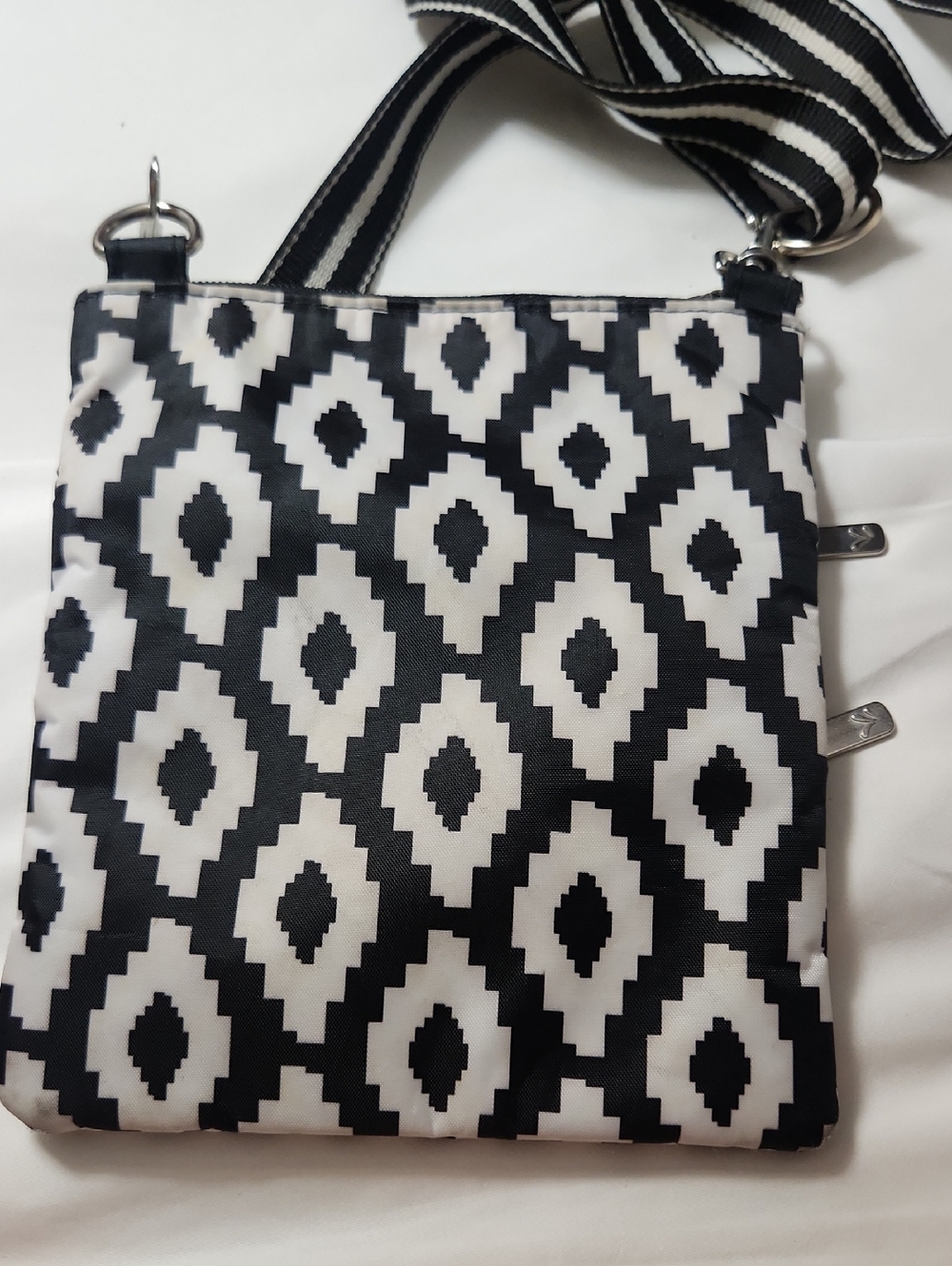 All For Color Geometric Crossbody Bag - Picture 4 of 7